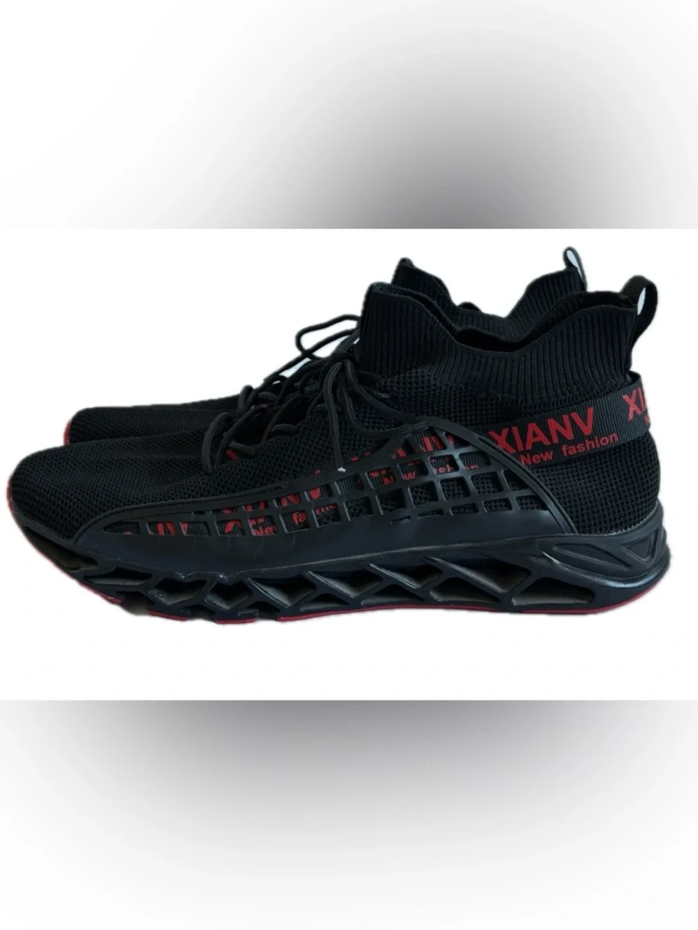 NWOT~ Men’s XIANV Sport Tennis Shoes